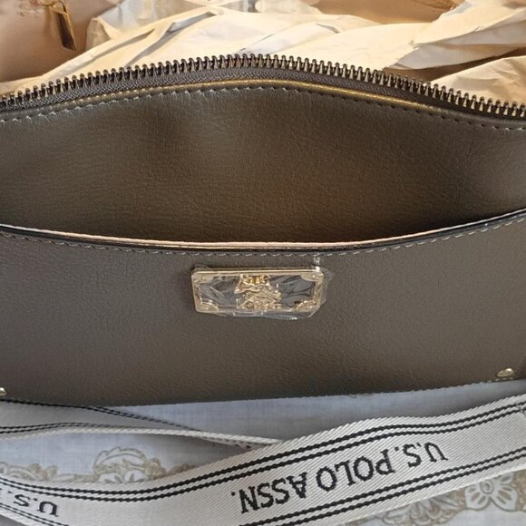U.S. Polo Assn. Madison Crossbody Bag - Picture 5 of 7